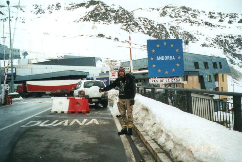 Sigurdas hitch-hiking on the border Andorra/France.