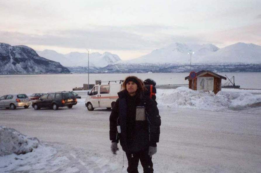Sigurdas hitch-hiking somewhere in the middle of Norway. January 2002.