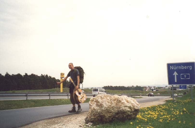 Sigurdas thumbing towards Nürnberg, 2003.