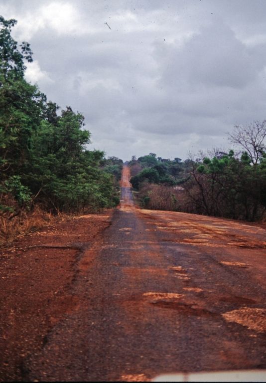 The road on the south bank of the river