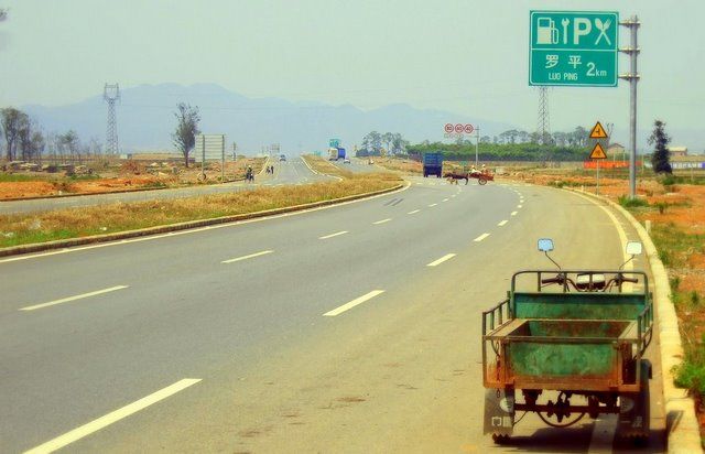 Hitching out of Luoping,