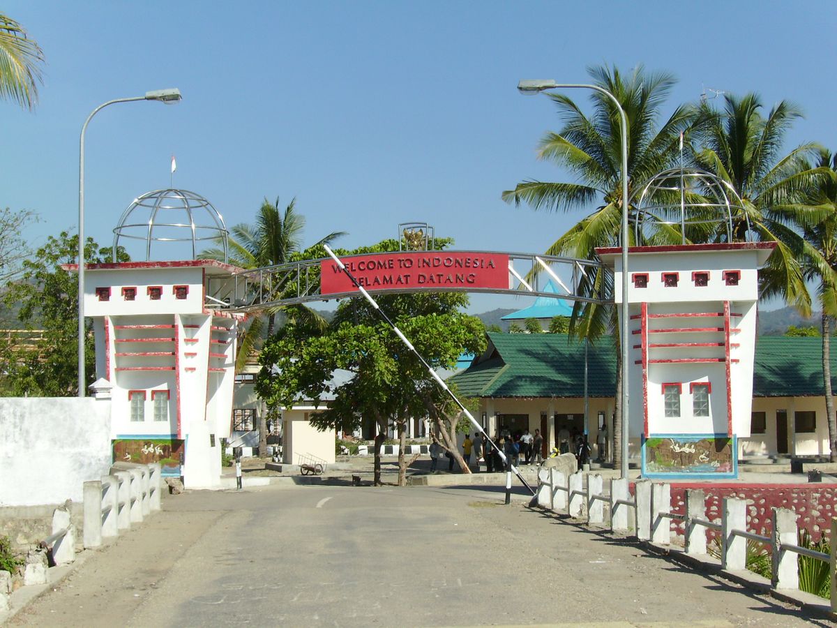 Border to Indonesia