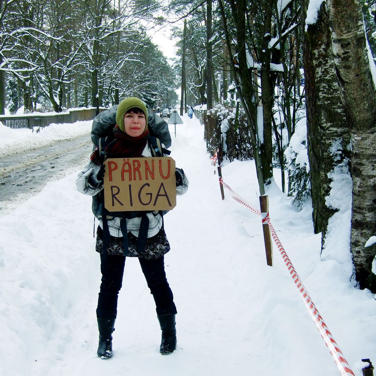 Warm clothes can save your life - Amylin hitching to Riga in the snow