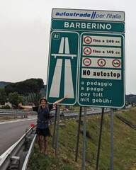 Jurichezzbmx hitchhiking at the entrance of the Italian motorways, holding its thumb by a huge "no autostop" sign. Impressive but ju got a ride within 10min. Watch out for the cops tho.