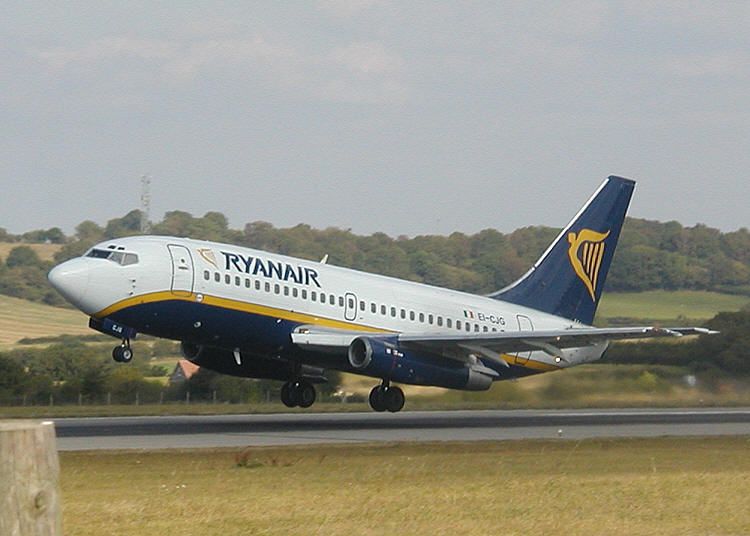 Ryan.b737.750pix.jpg